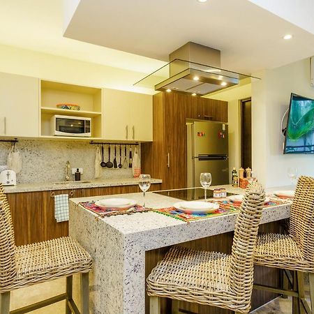 Luxurious Arenis Condo Living By Stella Rentals ปลายาเดลการ์เมน ภายนอก รูปภาพ