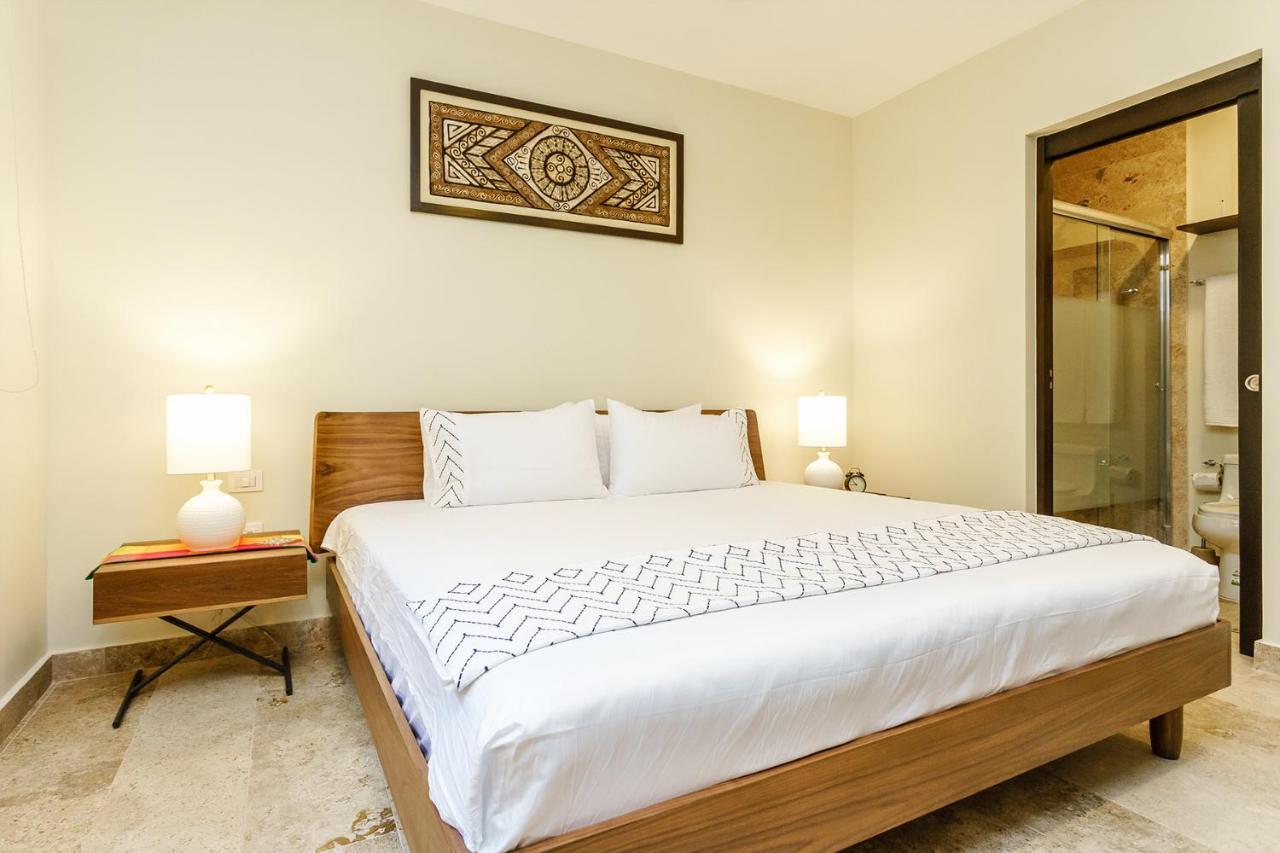 Luxurious Arenis Condo Living By Stella Rentals ปลายาเดลการ์เมน ภายนอก รูปภาพ