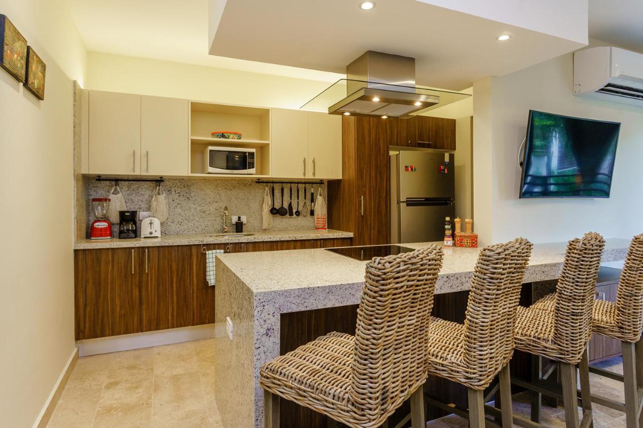 Luxurious Arenis Condo Living By Stella Rentals ปลายาเดลการ์เมน ภายนอก รูปภาพ